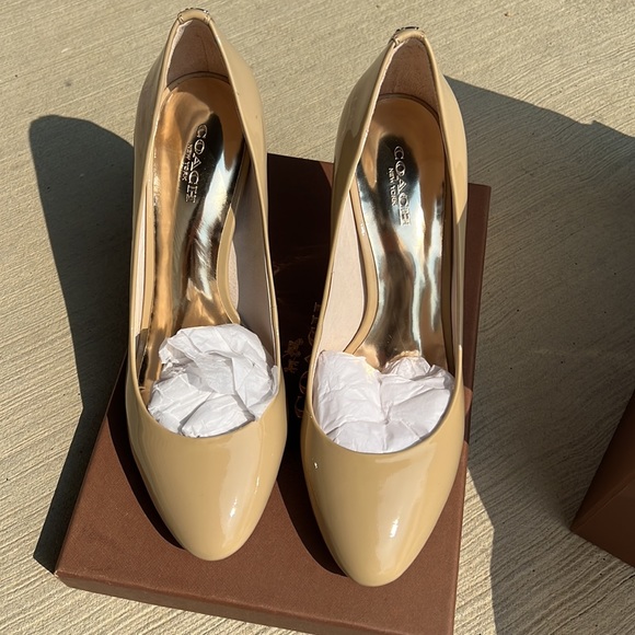 Brand New In Box Patent Leather Coach Heels - Picture 1 of 9